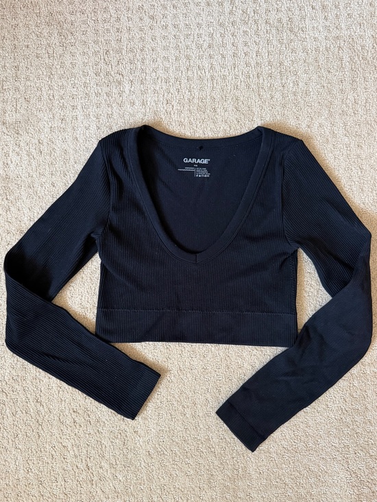 Garage Tops - Garage Women's Black Ribbed Long Sleeve Crop Top size small compression body